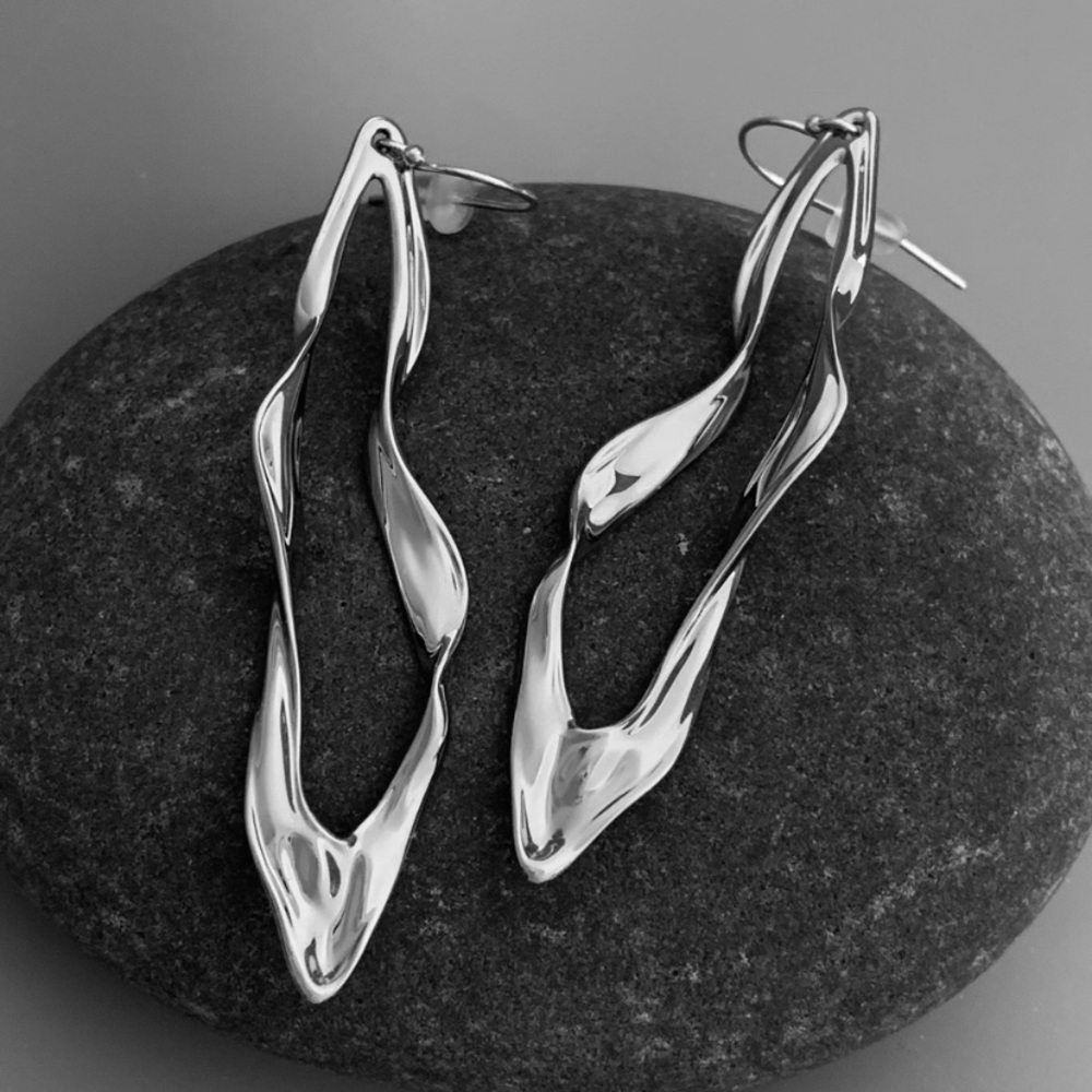 Alexis Bittar Gold Light Sculpted Linear Svelte Crumpled Hoop Wire Earrings - Picture 13 of 15